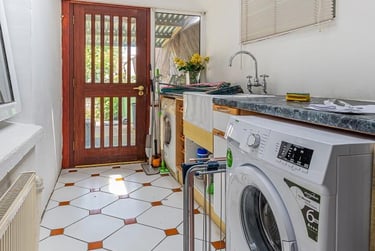 5 bed house, Treherbert Street, Cathays, Cardiff, CF244JN - Image 3